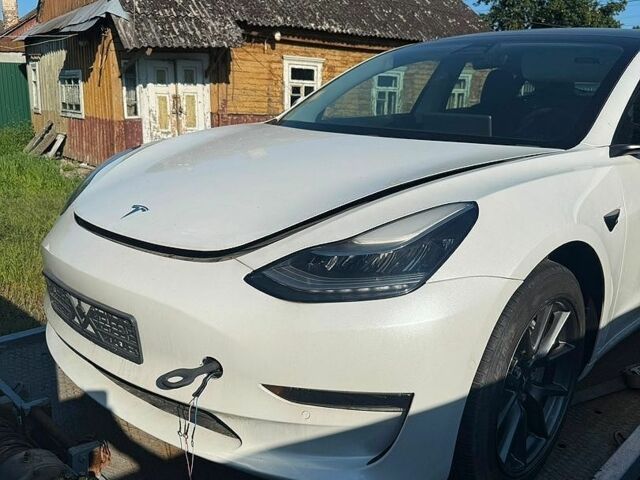 Білий Тесла Модель 3, об'ємом двигуна 0 л та пробігом 39 тис. км за 10300 $, фото 13 на Automoto.ua