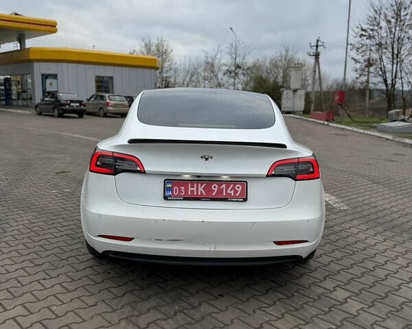 Білий Тесла Модель 3, об'ємом двигуна 0 л та пробігом 107 тис. км за 13800 $, фото 5 на Automoto.ua
