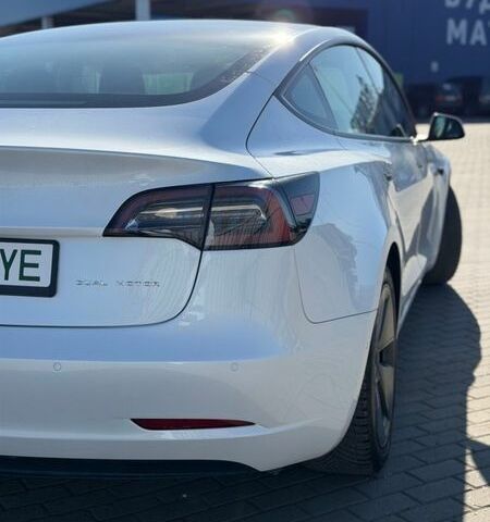 Белый Тесла Модель 3, объемом двигателя 0 л и пробегом 166 тыс. км за 19500 $, фото 4 на Automoto.ua