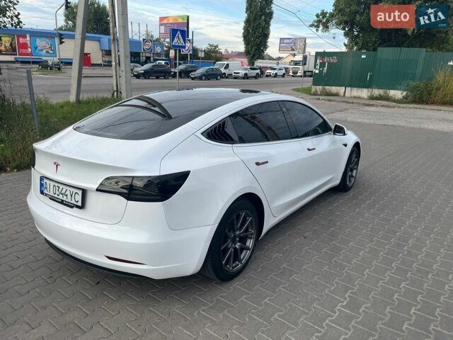 Білий Тесла Модель 3, об'ємом двигуна 0 л та пробігом 59 тис. км за 17500 $, фото 4 на Automoto.ua