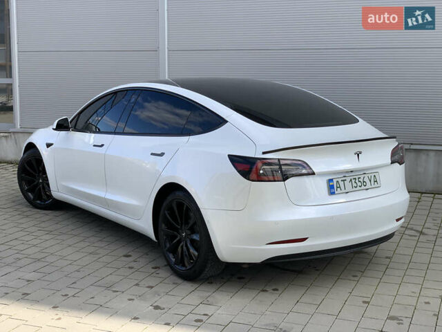 Тесла Модель 3 2020 у Івано-Франківську на Automoto.ua Білий Тесла Модель 3, об'ємом двигуна 0 л та пробігом 145 тис. км за 14850 $, фото 64 на Automoto.ua