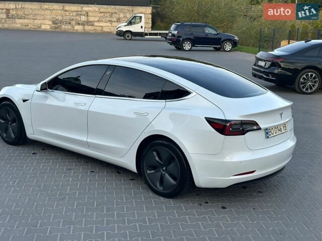 Белый Тесла Модель 3, объемом двигателя 0 л и пробегом 125 тыс. км за 17700 $, фото 20 на Automoto.ua