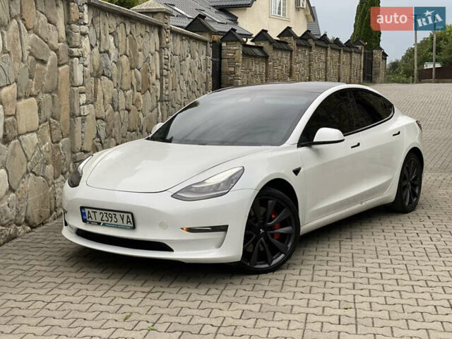 Белый Тесла Модель 3, объемом двигателя 0 л и пробегом 99 тыс. км за 22400 $, фото 3 на Automoto.ua