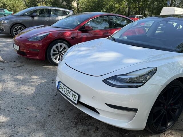 Білий Тесла Модель 3, об'ємом двигуна 0 л та пробігом 130 тис. км за 16948 $, фото 7 на Automoto.ua