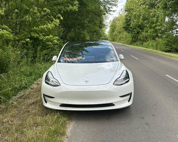 Білий Тесла Модель 3, об'ємом двигуна 0 л та пробігом 107 тис. км за 18700 $, фото 8 на Automoto.ua