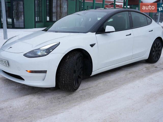 Білий Тесла Модель 3, об'ємом двигуна 0 л та пробігом 90 тис. км за 16999 $, фото 4 на Automoto.ua