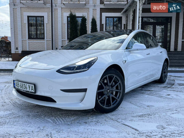 Белый Тесла Модель 3, объемом двигателя 0 л и пробегом 63 тыс. км за 19500 $, фото 23 на Automoto.ua