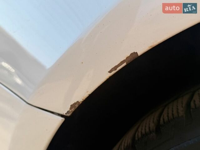 Белый Тесла Модель 3, объемом двигателя 0 л и пробегом 85 тыс. км за 16000 $, фото 7 на Automoto.ua