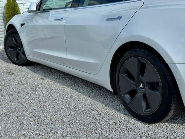 Білий Тесла Модель 3, об'ємом двигуна 0 л та пробігом 78 тис. км за 14700 $, фото 2 на Automoto.ua