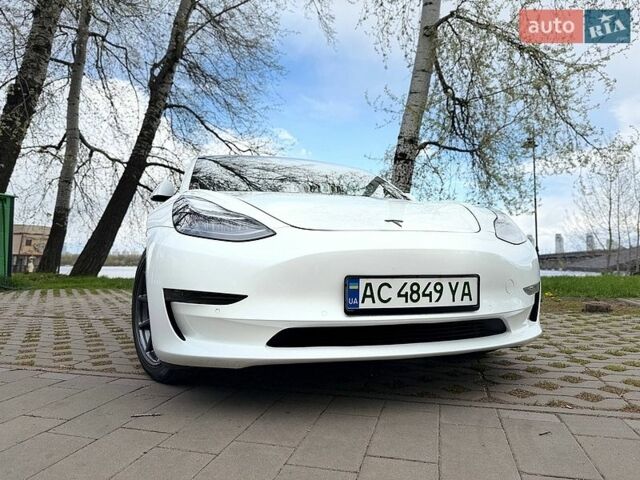 Белый Тесла Модель 3, объемом двигателя 0 л и пробегом 90 тыс. км за 19500 $, фото 4 на Automoto.ua