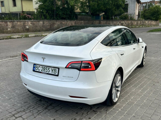 Белый Тесла Модель 3, объемом двигателя 0 л и пробегом 80 тыс. км за 19700 $, фото 5 на Automoto.ua