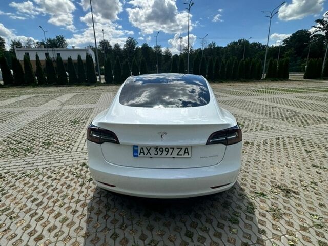 Белый Тесла Модель 3, объемом двигателя 0 л и пробегом 100 тыс. км за 17600 $, фото 38 на Automoto.ua