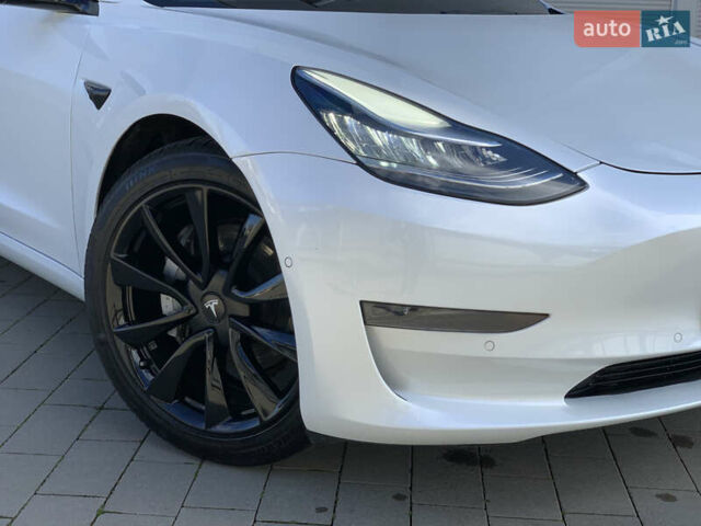 Тесла Модель 3 2020 у Івано-Франківську на Automoto.ua Білий Тесла Модель 3, об'ємом двигуна 0 л та пробігом 145 тис. км за 14850 $, фото 11 на Automoto.ua