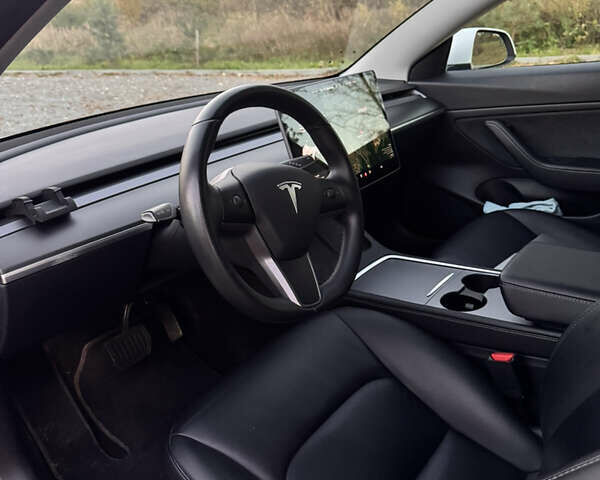 Тесла Модель 3 2020 в Львове на Automoto.ua Белый Тесла Модель 3, объемом двигателя 0 л и пробегом 125 тыс. км за 20800 $, фото 9 на Automoto.ua