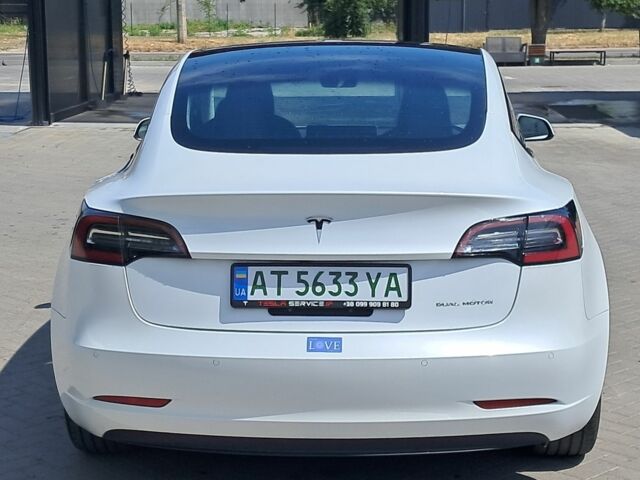 Белый Тесла Модель 3, объемом двигателя 0 л и пробегом 105 тыс. км за 20300 $, фото 28 на Automoto.ua