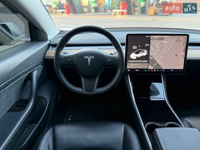 Білий Тесла Модель 3, об'ємом двигуна 0 л та пробігом 105 тис. км за 15500 $, фото 6 на Automoto.ua