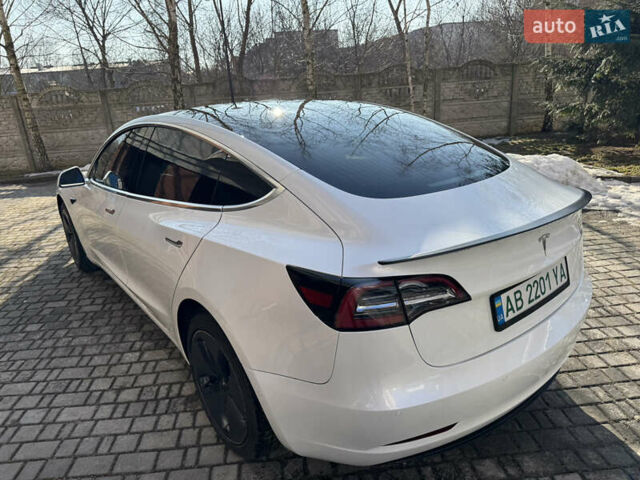 Белый Тесла Модель 3, объемом двигателя 0 л и пробегом 102 тыс. км за 13700 $, фото 13 на Automoto.ua