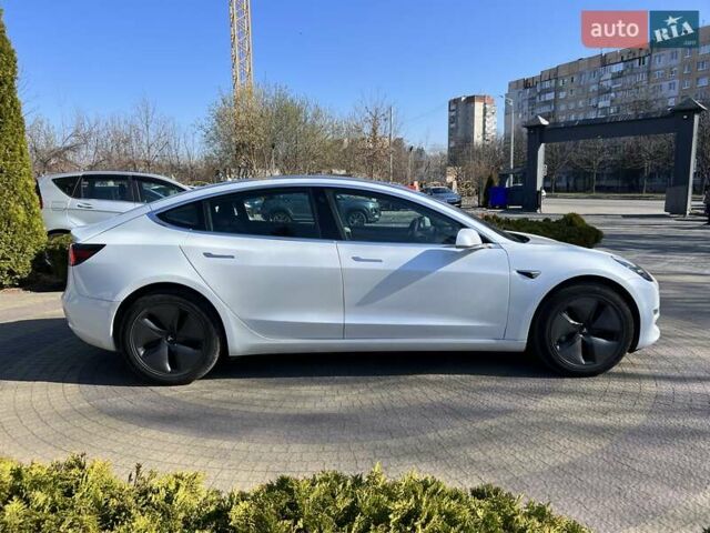 Белый Тесла Модель 3, объемом двигателя 0 л и пробегом 90 тыс. км за 18600 $, фото 7 на Automoto.ua