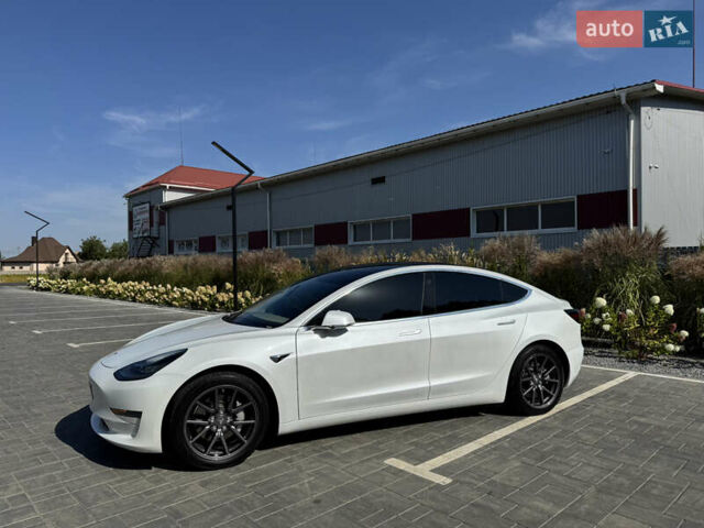 Белый Тесла Модель 3, объемом двигателя 0 л и пробегом 107 тыс. км за 16100 $, фото 4 на Automoto.ua