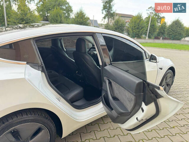 Білий Тесла Модель 3, об'ємом двигуна 0 л та пробігом 192 тис. км за 13400 $, фото 26 на Automoto.ua