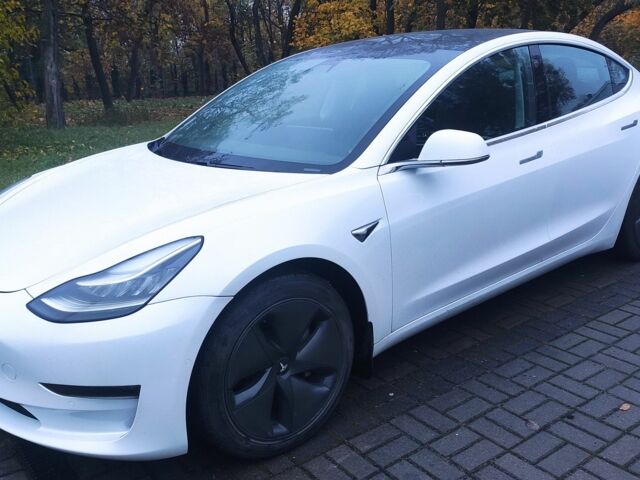 Белый Тесла Модель 3, объемом двигателя 0 л и пробегом 51 тыс. км за 16000 $, фото 11 на Automoto.ua