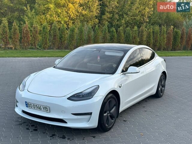 Белый Тесла Модель 3, объемом двигателя 0 л и пробегом 125 тыс. км за 17700 $, фото 3 на Automoto.ua
