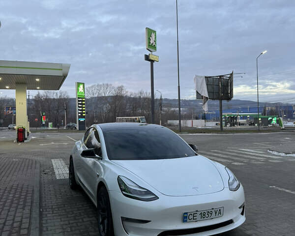 Белый Тесла Модель 3, объемом двигателя 0 л и пробегом 106 тыс. км за 18800 $, фото 2 на Automoto.ua