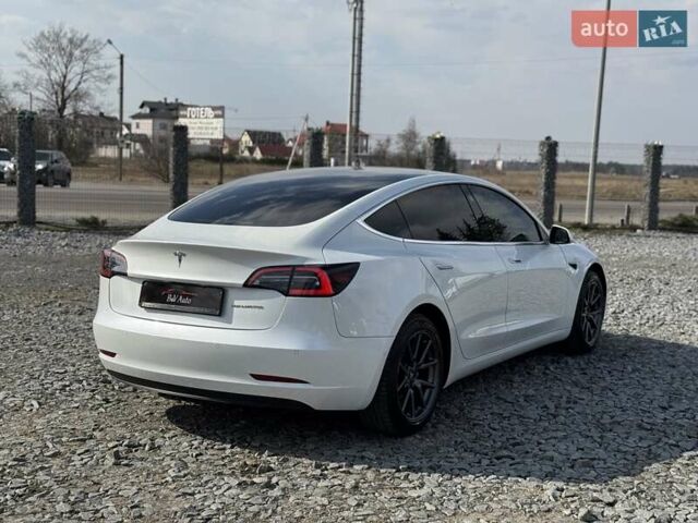 Белый Тесла Модель 3, объемом двигателя 0 л и пробегом 130 тыс. км за 17950 $, фото 12 на Automoto.ua