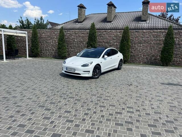 Білий Тесла Модель 3, об'ємом двигуна 0 л та пробігом 104 тис. км за 18500 $, фото 10 на Automoto.ua