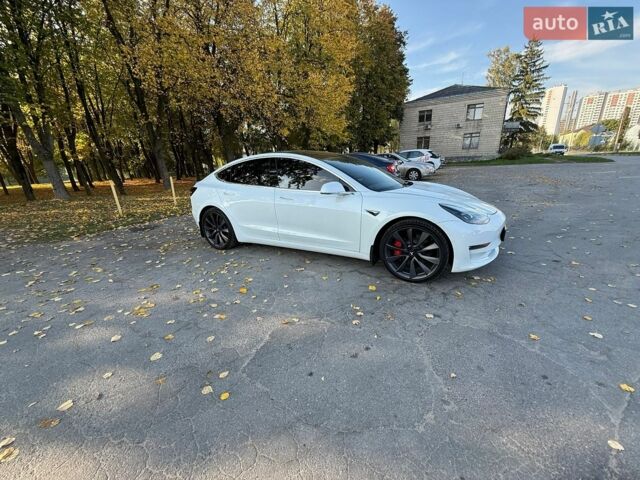 Белый Тесла Модель 3, объемом двигателя 0 л и пробегом 146 тыс. км за 18700 $, фото 2 на Automoto.ua