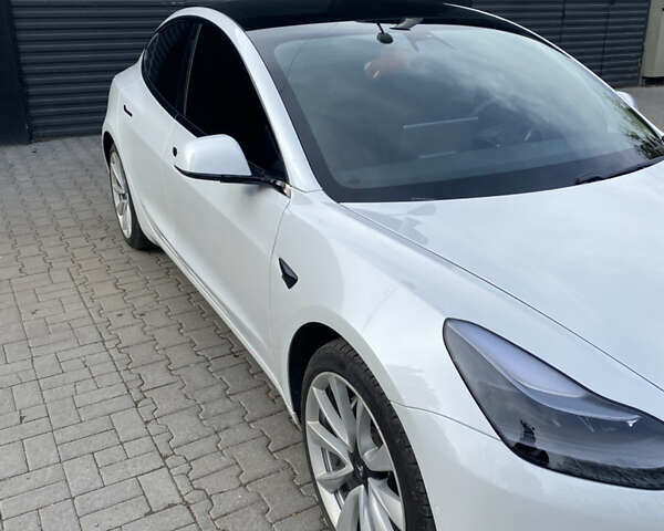 Білий Тесла Модель 3, об'ємом двигуна 0 л та пробігом 83 тис. км за 22000 $, фото 23 на Automoto.ua