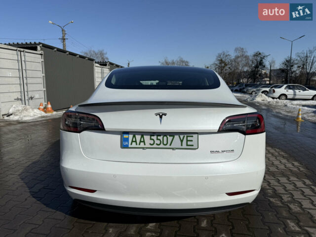 Белый Тесла Модель 3, объемом двигателя 0 л и пробегом 49 тыс. км за 20555 $, фото 12 на Automoto.ua