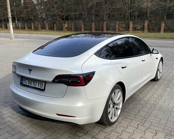 Білий Тесла Модель 3, об'ємом двигуна 0 л та пробігом 83 тис. км за 22000 $, фото 2 на Automoto.ua