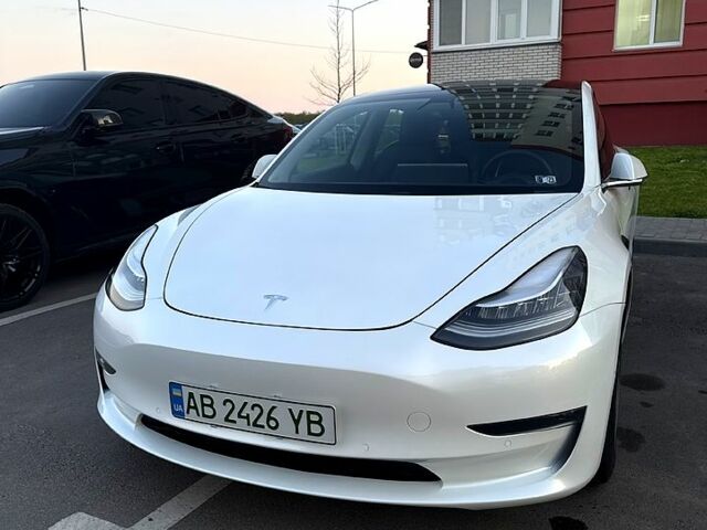 Білий Тесла Модель 3, об'ємом двигуна 0.22 л та пробігом 103 тис. км за 17350 $, фото 3 на Automoto.ua