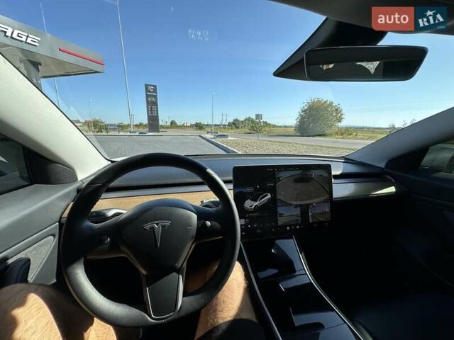 Белый Тесла Модель 3, объемом двигателя 0 л и пробегом 58 тыс. км за 18500 $, фото 8 на Automoto.ua
