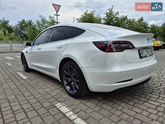 Білий Тесла Модель 3, об'ємом двигуна 0 л та пробігом 81 тис. км за 14550 $, фото 35 на Automoto.ua
