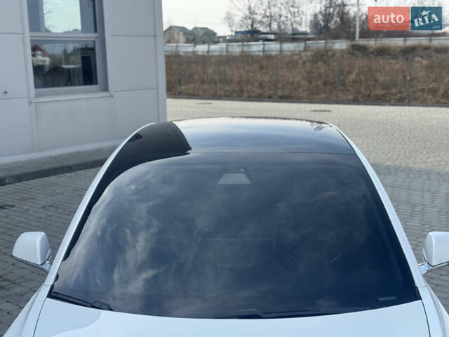 Белый Тесла Модель 3, объемом двигателя 0 л и пробегом 70 тыс. км за 15500 $, фото 17 на Automoto.ua