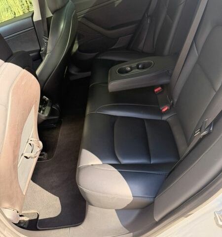 Белый Тесла Модель 3, объемом двигателя 0 л и пробегом 85 тыс. км за 16000 $, фото 24 на Automoto.ua