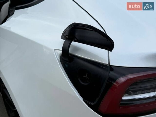 Белый Тесла Модель 3, объемом двигателя 0 л и пробегом 68 тыс. км за 17300 $, фото 7 на Automoto.ua
