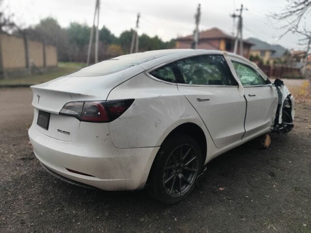 Білий Тесла Модель 3, об'ємом двигуна 0 л та пробігом 67 тис. км за 9500 $, фото 11 на Automoto.ua