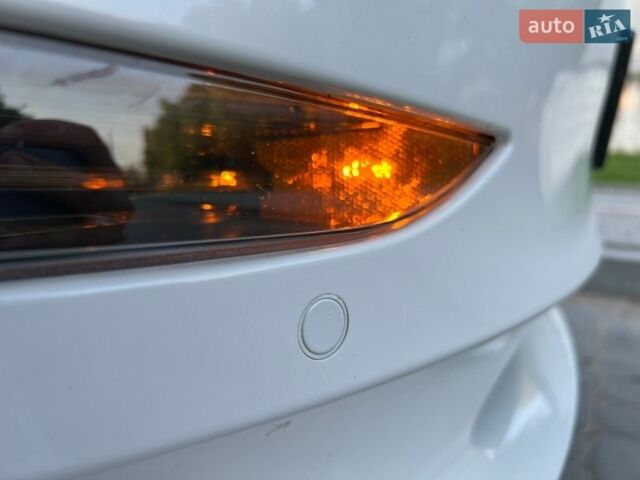 Білий Тесла Модель 3, об'ємом двигуна 0 л та пробігом 20 тис. км за 18200 $, фото 21 на Automoto.ua