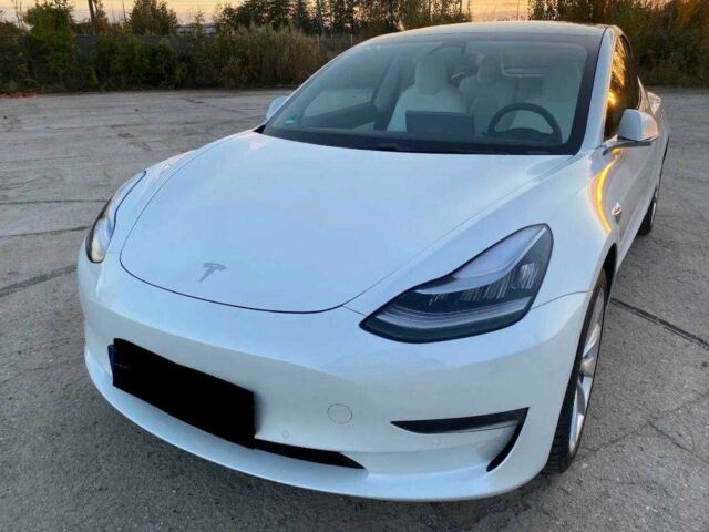 Белый Тесла Модель 3, объемом двигателя 0 л и пробегом 90 тыс. км за 12100 $, фото 6 на Automoto.ua