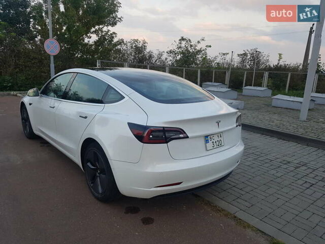 Білий Тесла Модель 3, об'ємом двигуна 0 л та пробігом 106 тис. км за 16500 $, фото 16 на Automoto.ua