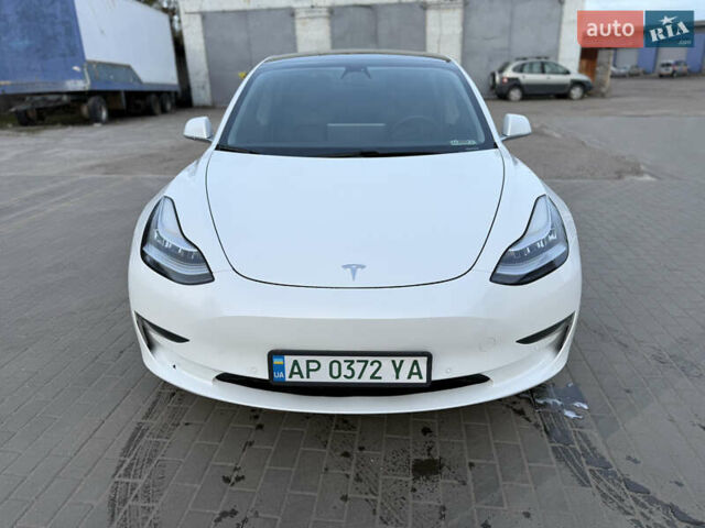 Білий Тесла Модель 3, об'ємом двигуна 0 л та пробігом 84 тис. км за 20500 $, фото 1 на Automoto.ua