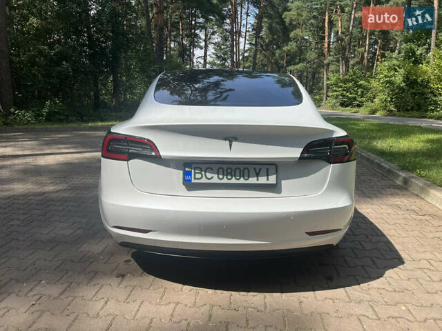 Белый Тесла Модель 3, объемом двигателя 0 л и пробегом 82 тыс. км за 26000 $, фото 5 на Automoto.ua