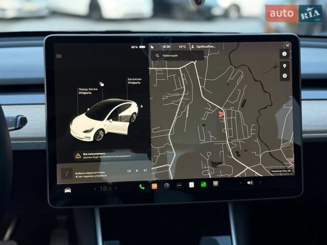 Белый Тесла Модель 3, объемом двигателя 0 л и пробегом 84 тыс. км за 15500 $, фото 28 на Automoto.ua