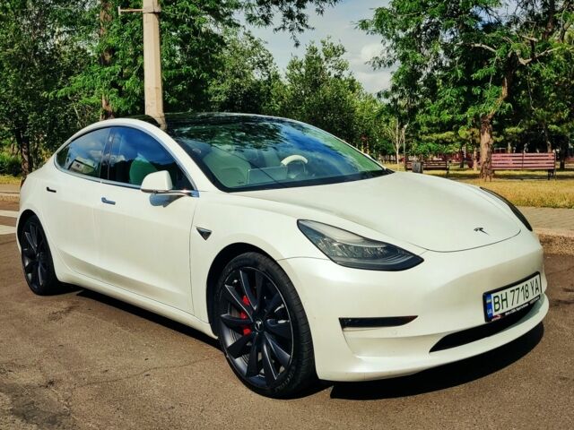 Белый Тесла Модель 3, объемом двигателя 0 л и пробегом 104 тыс. км за 19900 $, фото 8 на Automoto.ua