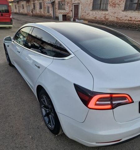 Белый Тесла Модель 3, объемом двигателя 0 л и пробегом 85 тыс. км за 15000 $, фото 12 на Automoto.ua