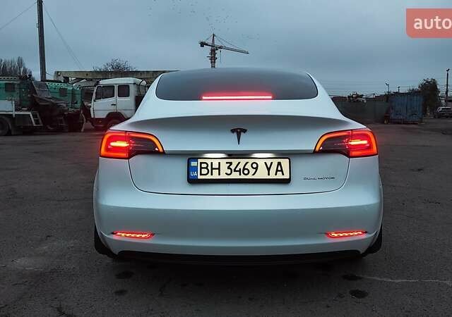 Белый Тесла Модель 3, объемом двигателя 0 л и пробегом 43 тыс. км за 25000 $, фото 27 на Automoto.ua