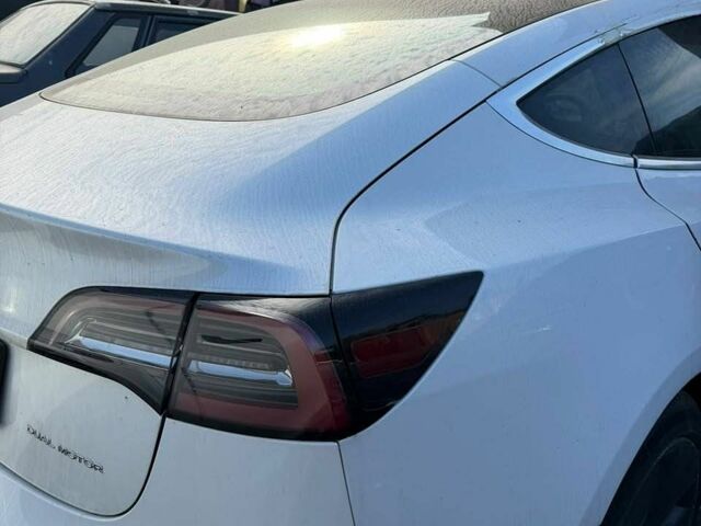 Белый Тесла Модель 3, объемом двигателя 0 л и пробегом 106 тыс. км за 11300 $, фото 9 на Automoto.ua